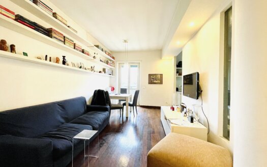 Three-room renovated apartment