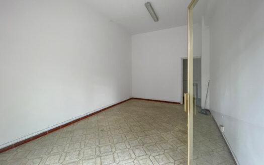 Formello, Commercial space for rent, semi-central area. REF: alm 