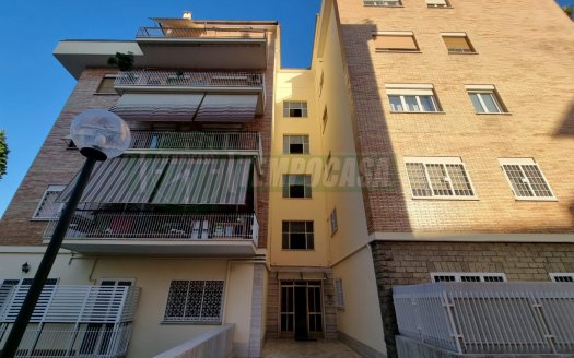 BRAVETTA, nice four-room ground floor apartment with garden and garage