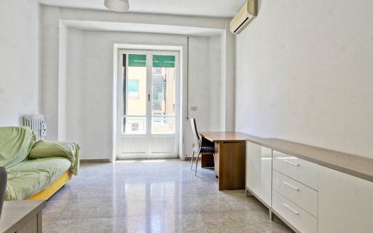 LARGE TWO-ROOM APARTMENT IN VIA NOMENTANA Ref: VN3