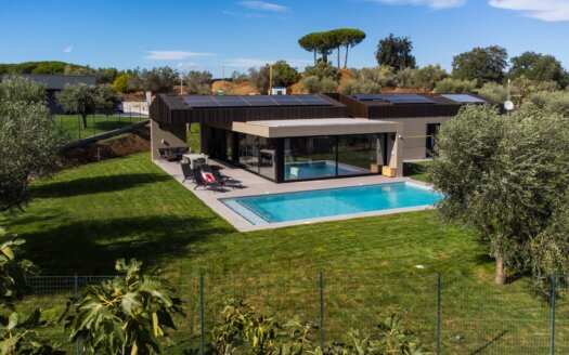 Formello, breathtaking ultra modern single villa ref: petr