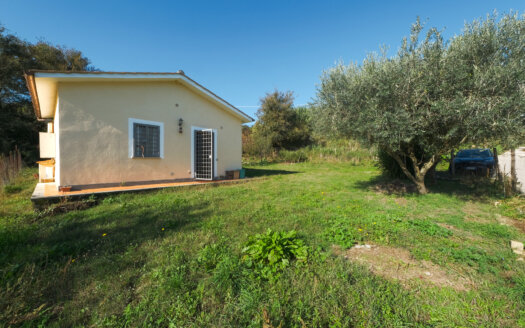 Formello, Single villa with garden REF: VIL