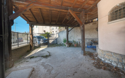 Cesano suburb, large garage – ref: BEN2