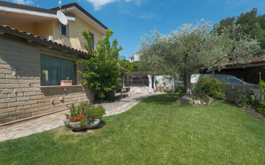 Formello, Montecchio – Panoramic Semi-Detached Villa Ref: iogra